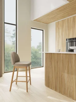 ACTONA GROUP Barhocker »Sophia - Bequemer Barstuhl aus Eiche mit Fußstütze & Rückenlehne« Set, 2 Stk. tlg. Skandinavisches Design, Sitz aus Stoff, für Küche & Essbereich