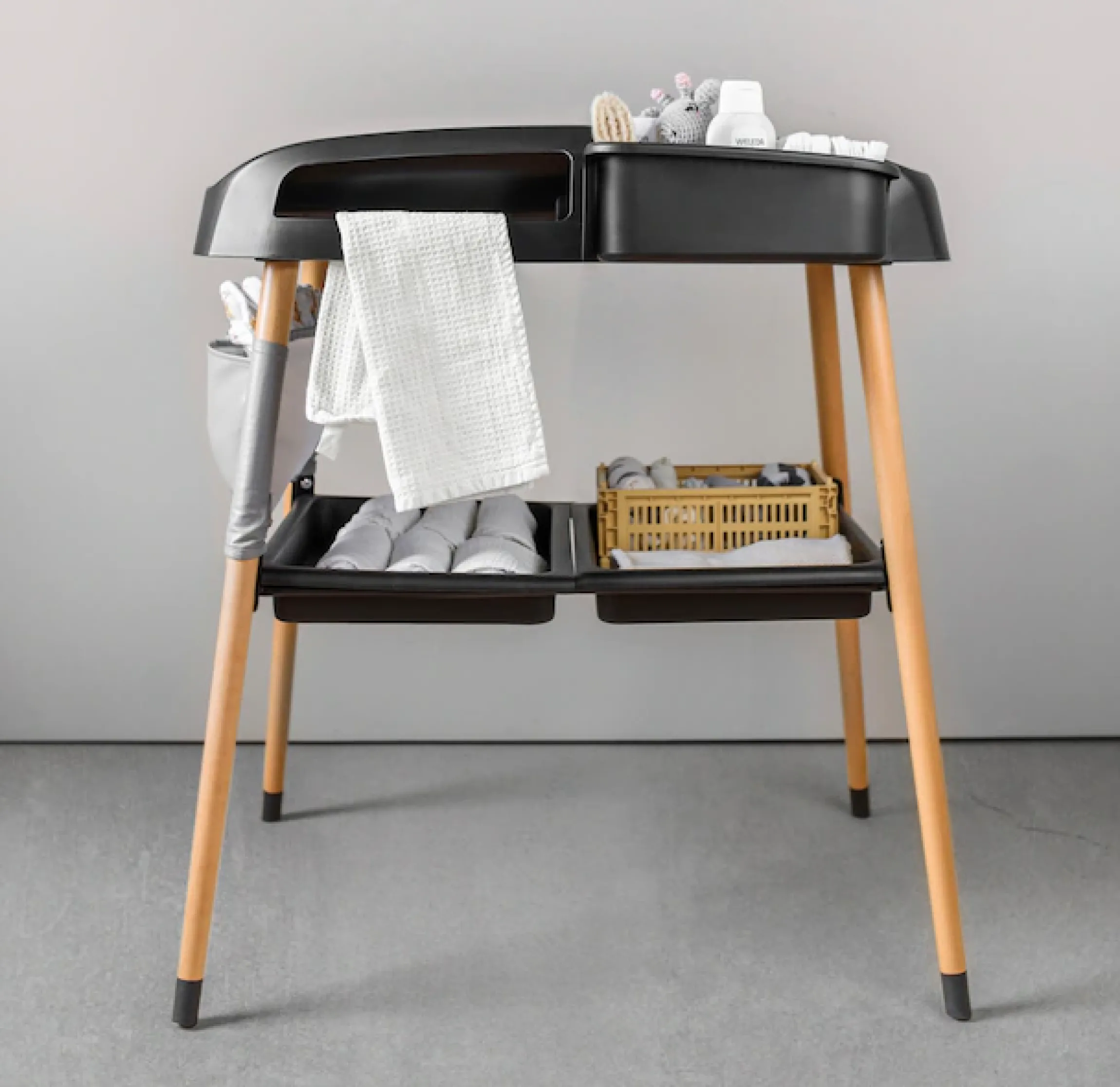 BabyGo Wickeltisch »ChangeMe, schwarz« bis 11 kg Made in Europe 62 cm