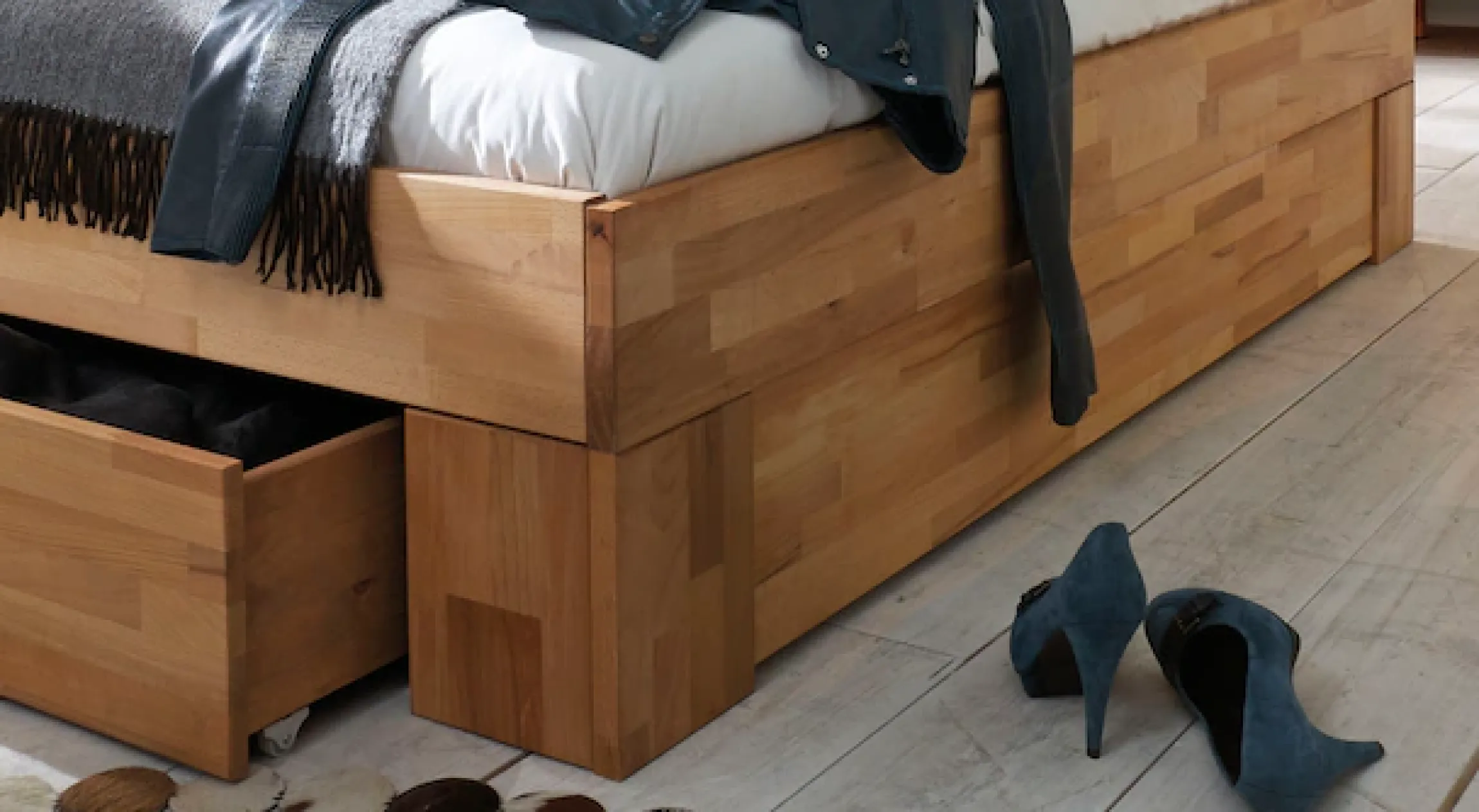 Home affaire Bettschubkasten »Modesty« aus massivem Kernbuchenholz, passend für Bettgrößen der Serie Modesty
