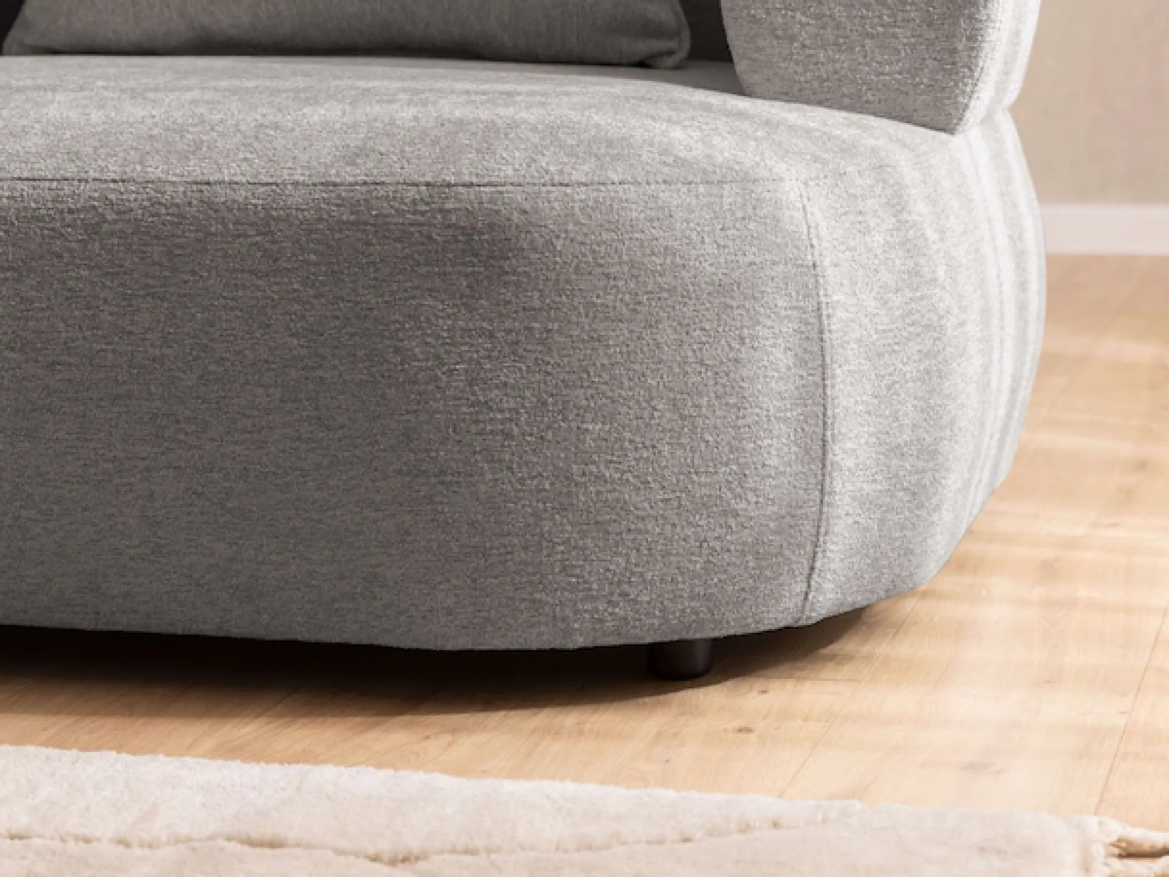Home affaire Big-Sofa »LUSSAC 4-Sitzer Design-Sofa mit Zierkissen, Maße B/T/H: 242/123/78 cm« hoher Sitzkomfort und modernes Design, Sofa ohne Bettfunktion