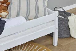 Home affaire Jugendbett »ECO One« Kinderbett mit Rausfallschutz und Leiter, 3 Farben/Matratze wählbar