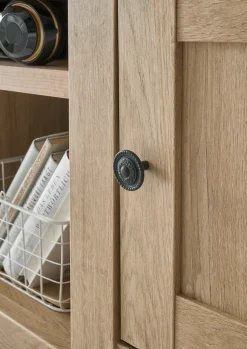 Home affaire Lowboard »Cornwall, Unterschrank im Landhausstil, Kommode, Eiche Dekor« 1 Stk. tlg. verschnörkelte Metallgriffe, offene Fächer und Türen, 152 cm breit
