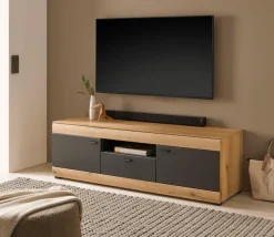 Home affaire Lowboard »Soleto, moderner TV-Schrank, Kommode, TV-Unterschrank« zeitlos, schwarze Griffe aus Metall, ausreichend Stauraum