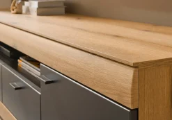 Home affaire Lowboard »Soleto, moderner TV-Schrank, Kommode, TV-Unterschrank« zeitlos, schwarze Griffe aus Metall, ausreichend Stauraum