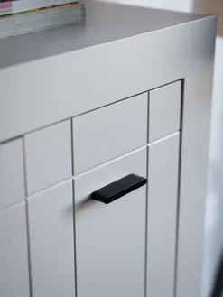 Home affaire Lowboard »Warwick TV-Board, TV-Kommode, TV-Schrank, TV-Unterschrank, TV-Möbel« Elegantes Lowboard in Kaschmir mit viel Stauraum, Heißfolienprägung