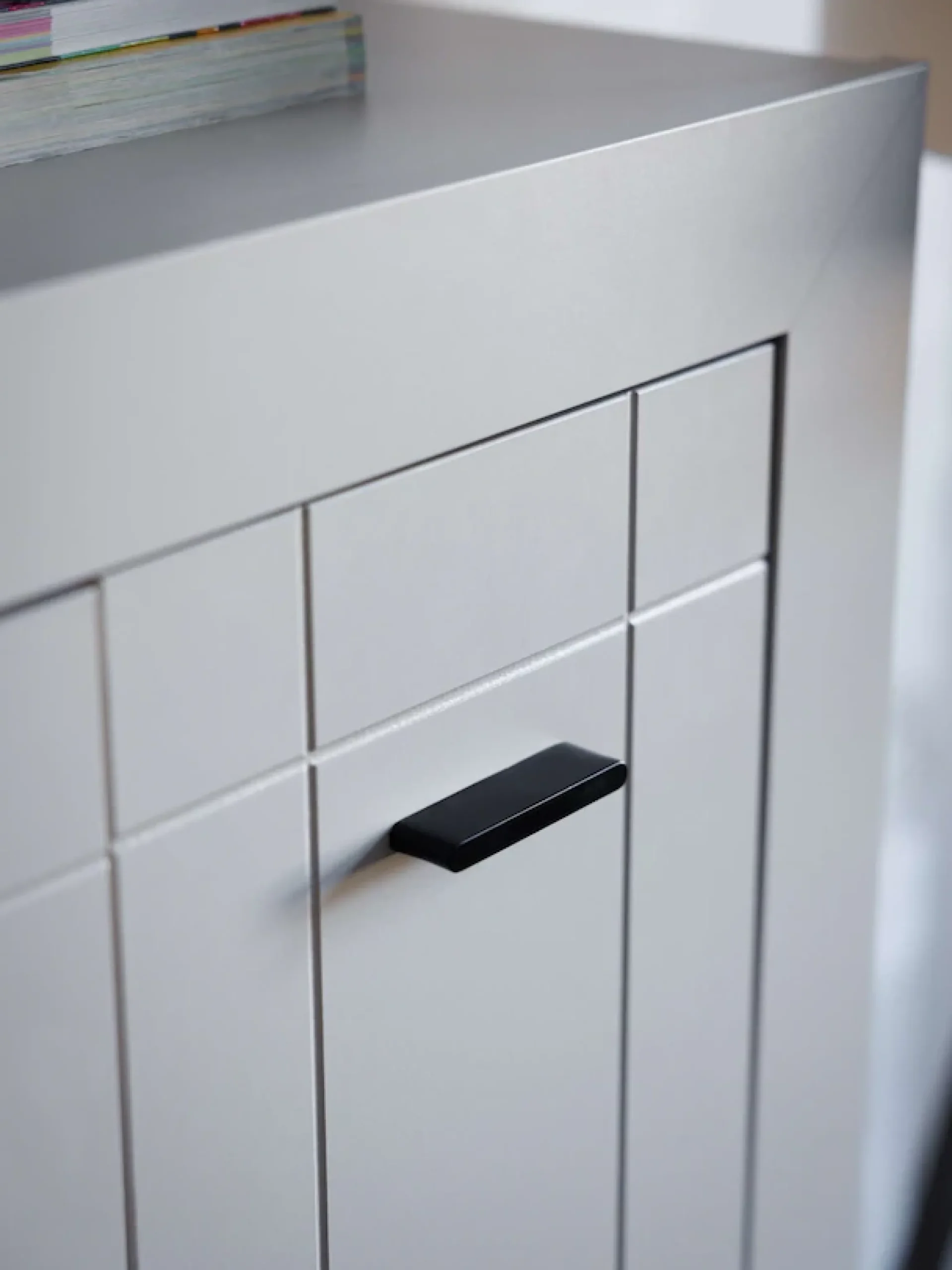 Home affaire Lowboard »Warwick TV-Board, TV-Kommode, TV-Schrank, TV-Unterschrank, TV-Möbel« Elegantes Lowboard in Kaschmir mit viel Stauraum, Heißfolienprägung