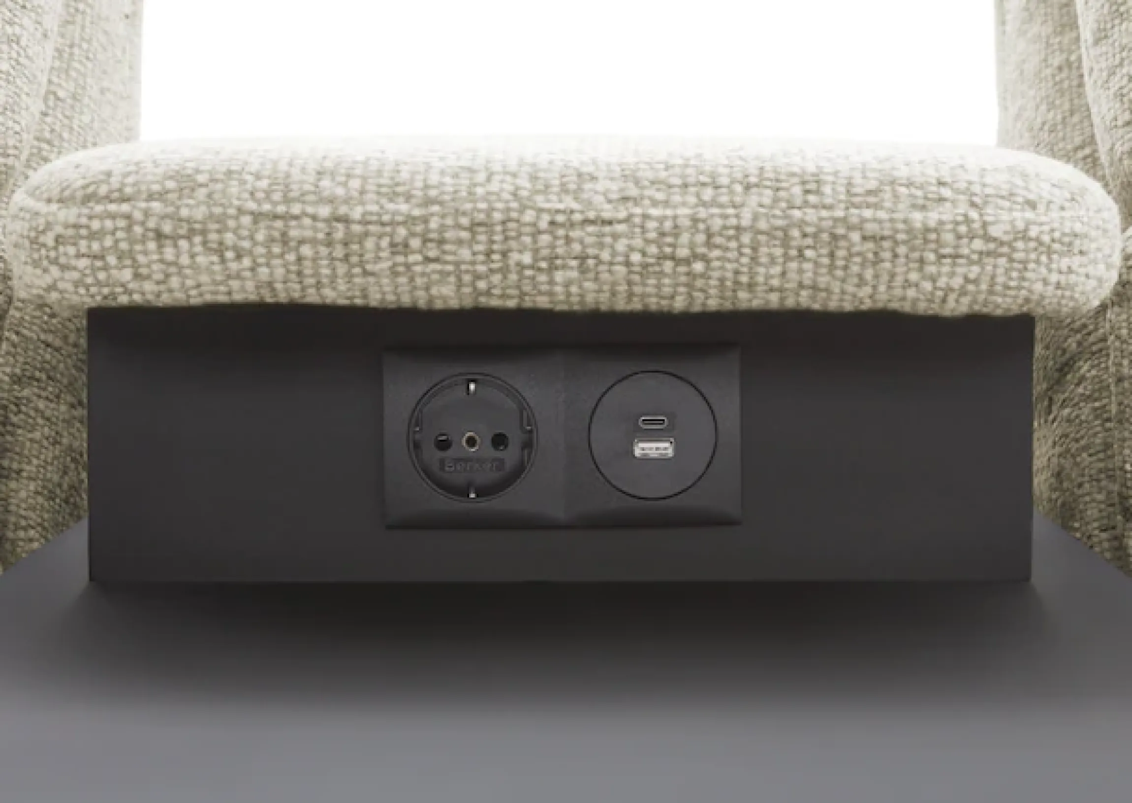 Home affaire 3-Sitzer »Bellaria, inklusive 2x Relaxfunktion motorisch mit Herz-Waage-Beschlag« Zwischenelement mit Tisch, Steckdose & USB-Ladestation
