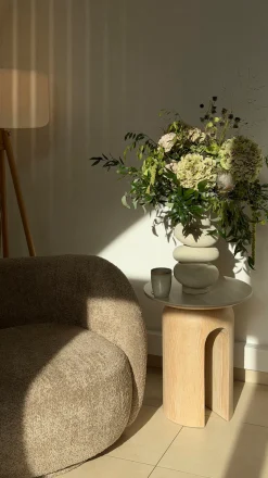homsy by Ana Johnson Beistelltisch »Laysy« Holzdesign aus Esche, U-Form, Keramik Tischplatte, Breite 45 cm