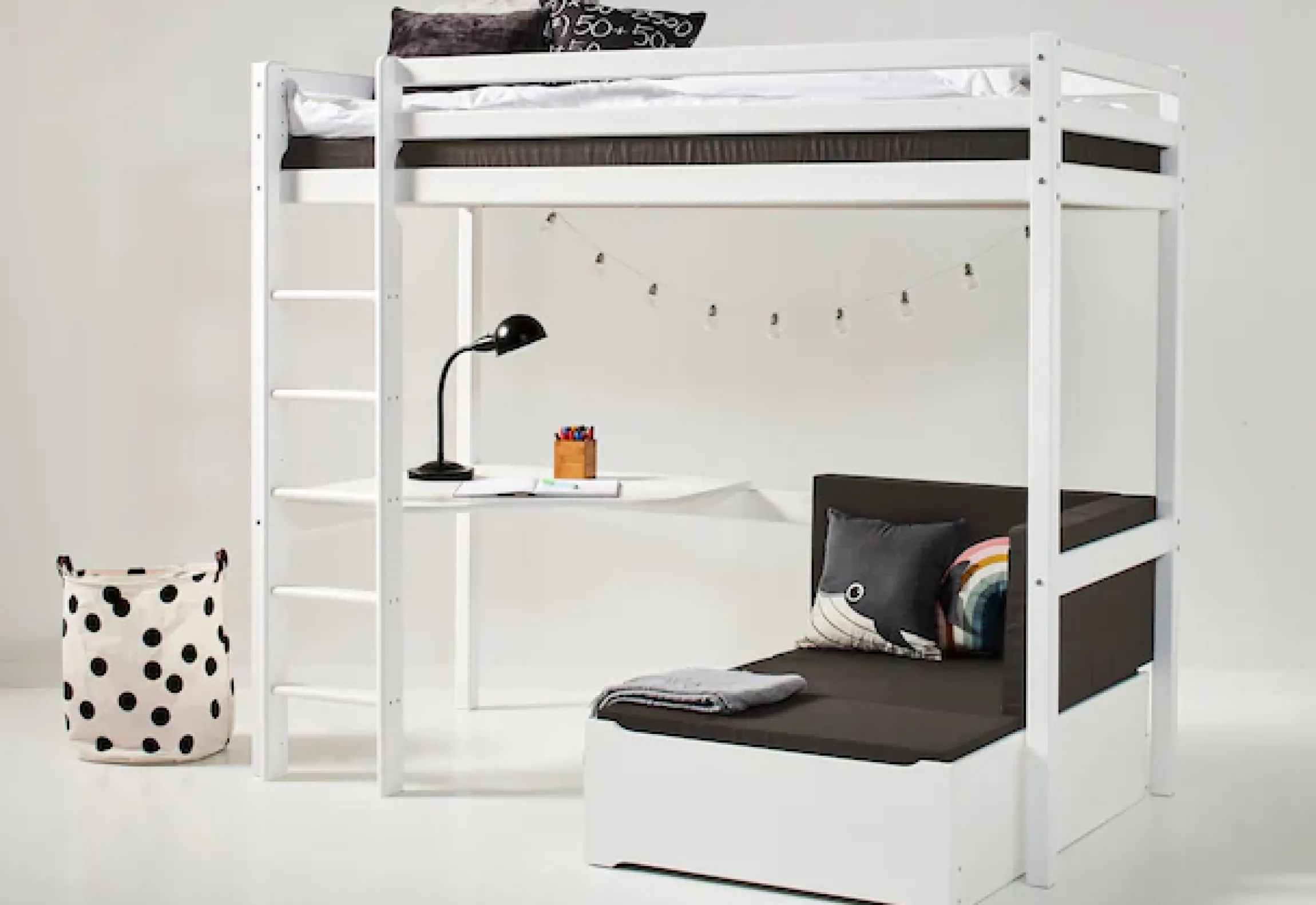Hoppekids Hochbett »ECO Dream 90x200 mit Schreibtisch & Loungesofa / Gästebett« Kinderbett aus Massivholz, Sofa ausziehbar zum Gästebett