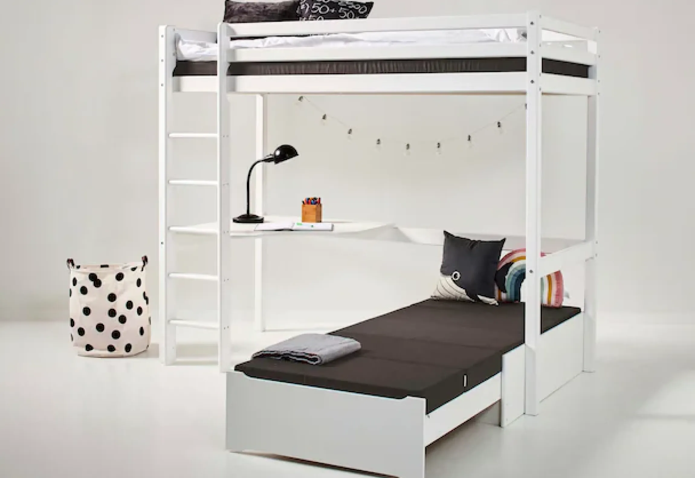 Hoppekids Hochbett »ECO Dream 90x200 mit Schreibtisch & Loungesofa / Gästebett« Kinderbett aus Massivholz, Sofa ausziehbar zum Gästebett