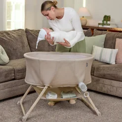 ingenuity Baby-Reisebett »Snooze & Stow™ Easy-Folding Bassinet, beige« faltbar