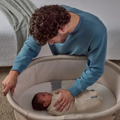 ingenuity Baby-Reisebett »Snooze & Stow™ Easy-Folding Bassinet, beige« faltbar
