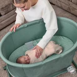 ingenuity Baby-Reisebett »Snooze & Stow™ Easy-Folding Bassinet, grün« faltbar