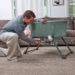 ingenuity Baby-Reisebett »Snooze & Stow™ Easy-Folding Bassinet, grün« faltbar