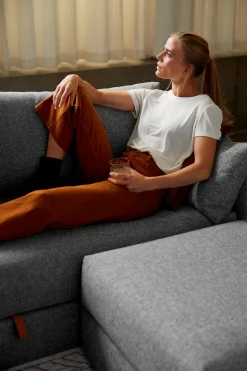INNOVATION LIVING ™ Polsterhocker »Cornila, Fußhocker, Pouf« Sitzhocker, aufklappbar, großer Stauraum, frei im Raum stellbar
