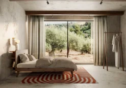 Karup Design Bettgestell »RETREAT BED« aus Kiefer massiv mit Lattenrost, Kopfteil mit 3 Ablagen