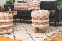 Kayoom Sitzhocker »Hocker Bohist 225, charaktergebende Strukturen mit Fransen und Quasten« 1 Stk. tlg. handgefertigtes Unikat, Boho-Style, gut kombinierbar