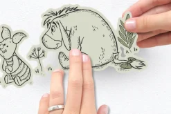 Komar Wandtattoo »Winnie the Pooh Woodland - Größe 50 x 70 cm« selbstklebend, Wandsticker, Kinderzimmer