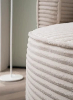 LeGer Home by Lena Gercke XXL-Sessel »ISALIE Cord, Lesesessel, Loveseat, inklusive Zierkissen« extra große Sitzfläche, optional mit Hocker, 3 Bezugsstoffe