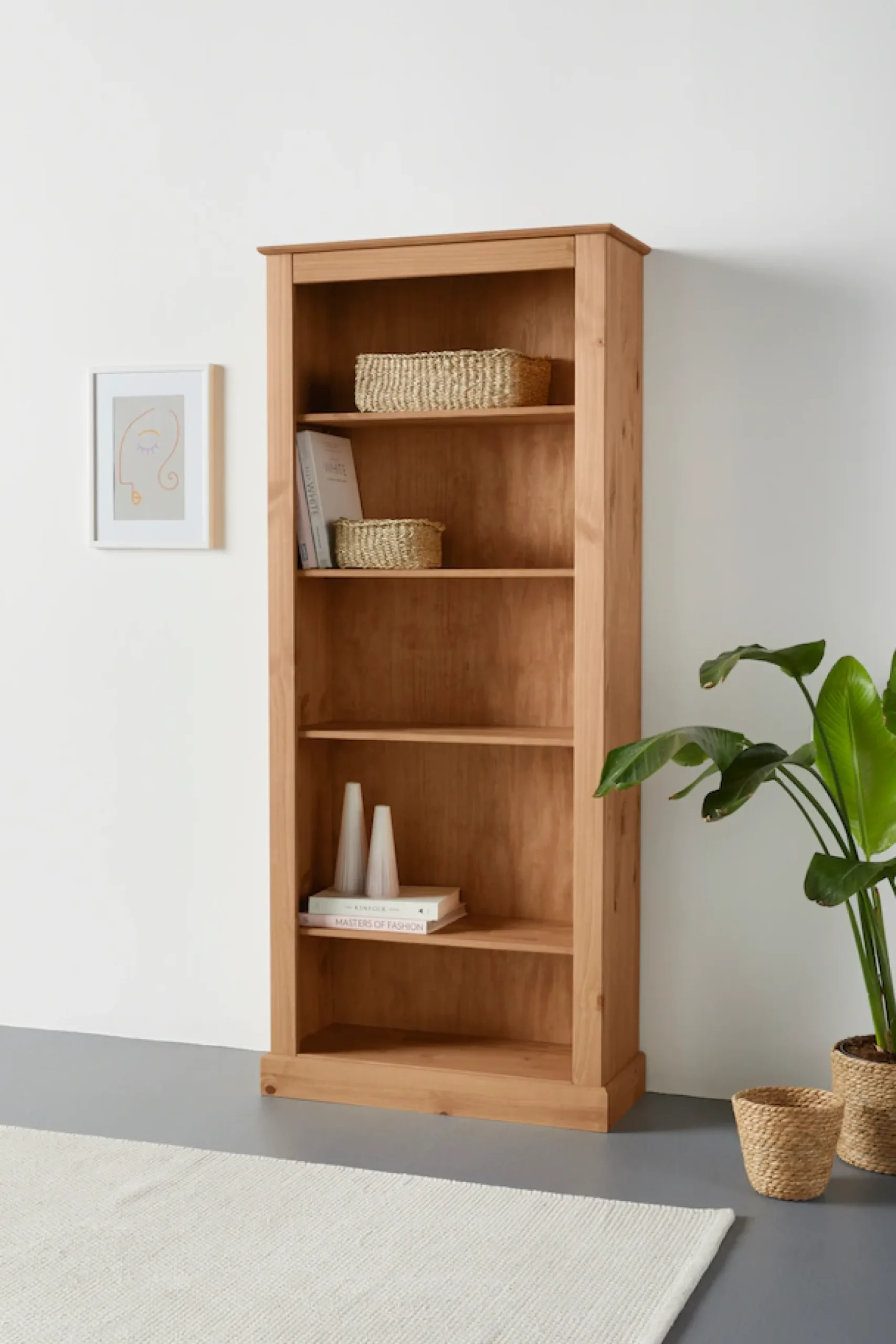 OTTO home Bücherregal »Liotta« mit 4 verstellbare Einlegeböden, aus massivem Kiefernholz
