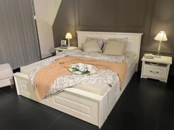 OTTO home Bettgestell »Evergreen, UV lackiertes MDF, FSC-zertifiziert, Made in Europe« optional passende Stauraumschubladen und Nachttische erhältlich,Holzbett im klassischen Landhaus Stil, 160x200cm Liegefläche