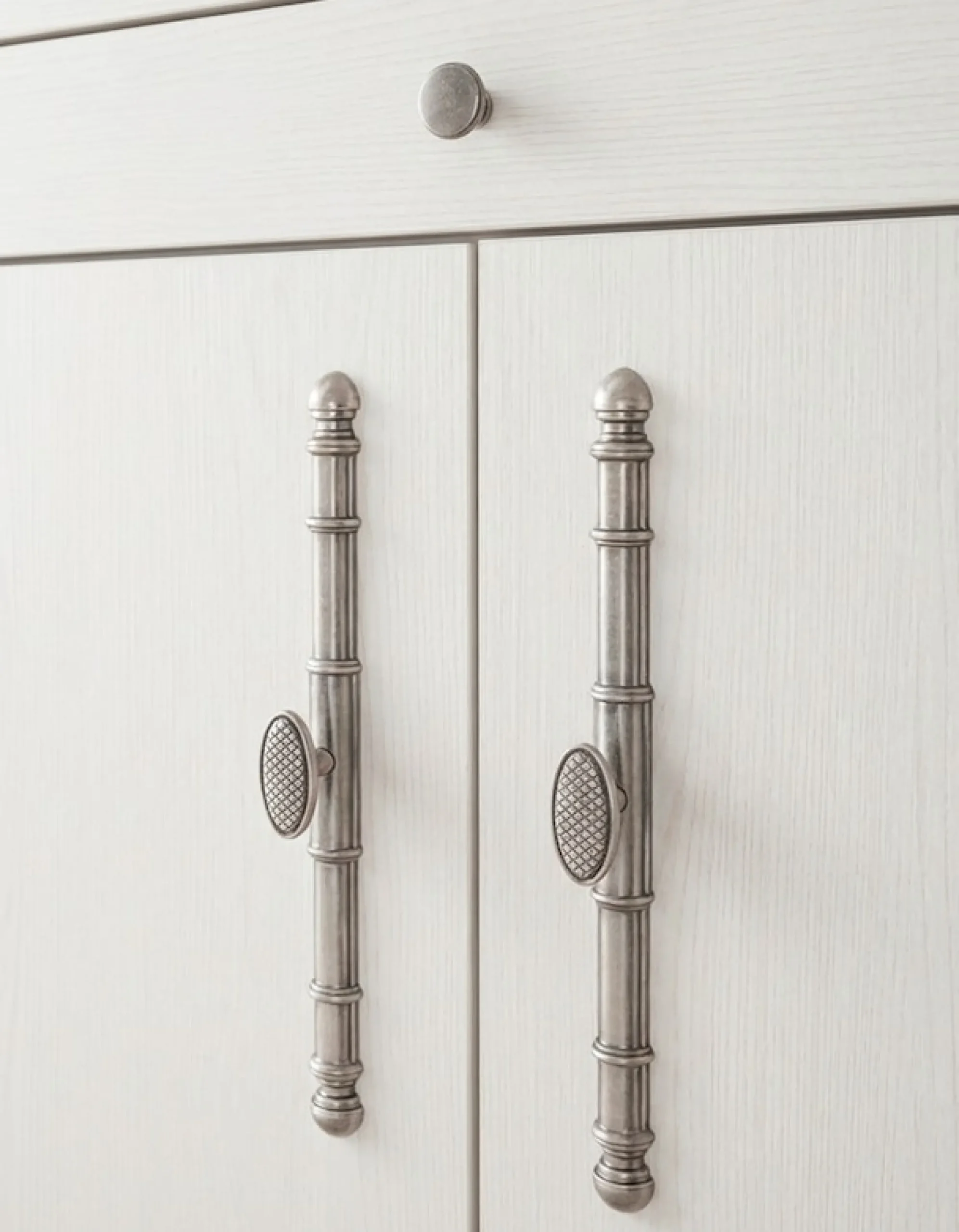 OTTO home Büromöbel-Set »Westminster, wohnliches Home-Office, Büro in zwei Farben verfügbar« Set, 2 tlg. enthält Sekretär und Sideboard im Landhausstil, mit Kabelkanal