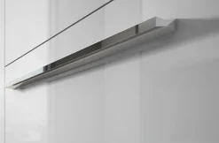OTTO home Drehtürenschrank »Piano, inklusive Rahmen und Beleuchtung, soft-close-Funktion« 277 oder 322cm breit, 226cm hoch, mit 4 Schubladen,UV lackiert, hochglänzend weiß oder beige, FSC-zertifiziert