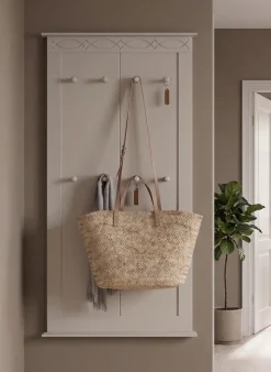 OTTO home Garderobenpaneel »Indra« B/T/H: 63/6/100 cm,aus massiver Kiefer, FSC®, 8 Haken, dezentes Ornament