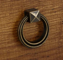 OTTO home Garderobenschrank »Goslar« mit schönen Metallgriffen, folierter Holzwerkstoff