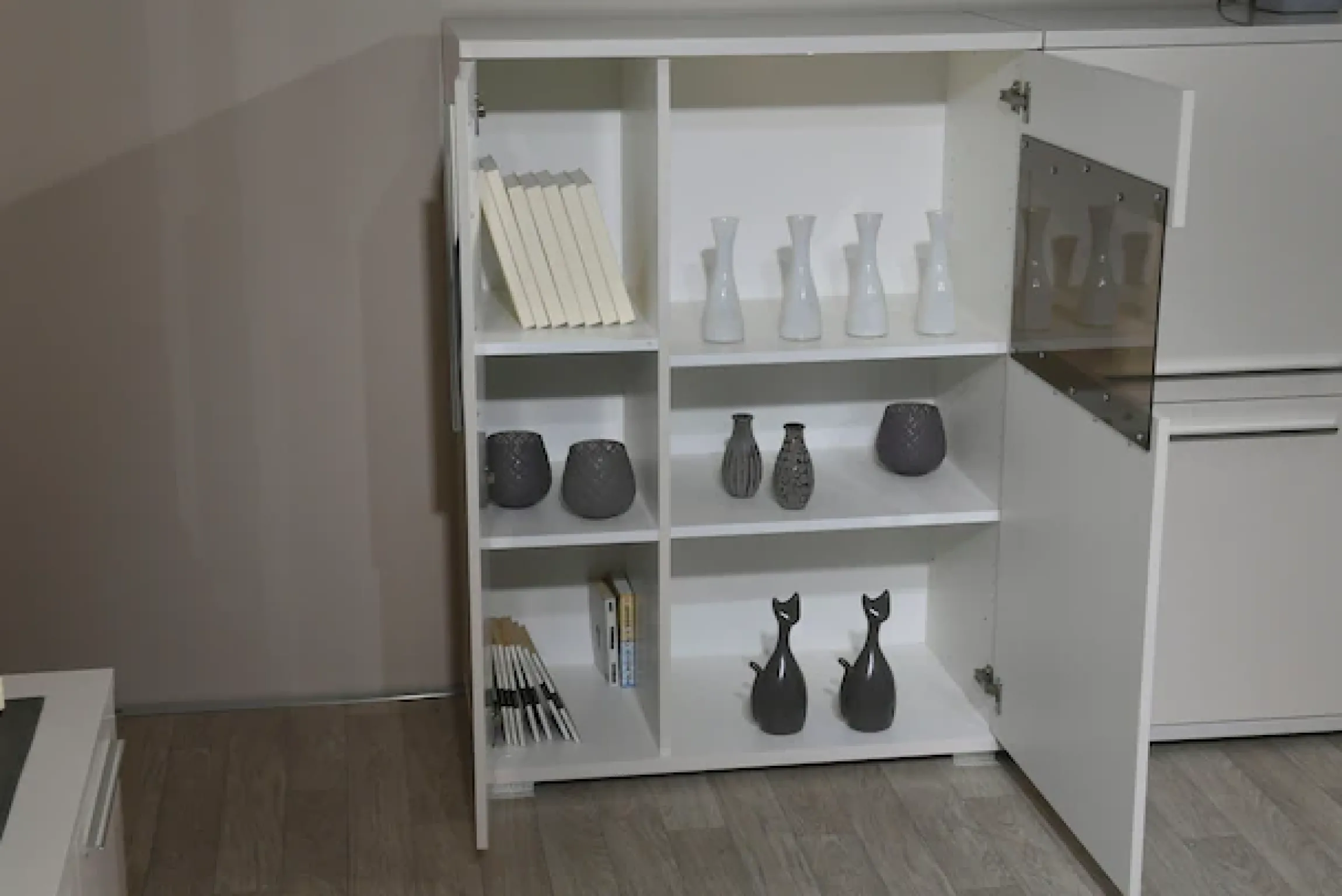 OTTO home Highboard »Piano Vitrine« (H/B/T): 123/90/40,2cm,UV lackiert, Soft-Close Funktion