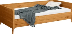 OTTO home Jugendbett »Ellen« aus massivem Kiefernholz, in 2 verschiedenen Farben, mit Holzfüßen
