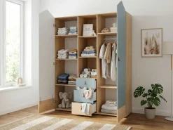 OTTO home Kleiderschrank »Hennix skandinavisches Spitzdach-Design mit Soft-Close, viel Stauraum« H/B/T ca. 200/150/51cm,3 Schubladen, Made in Germany, variable Einlegeböden