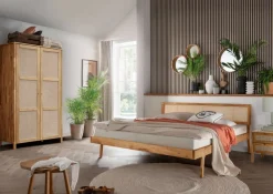 OTTO home Kleiderschrank »Hällevik Eiche - aus FSC® Massivholz, Wiener Geflecht« Türfronten mit Wiener Geflecht, FSC® Zertifizierte massive Eiche