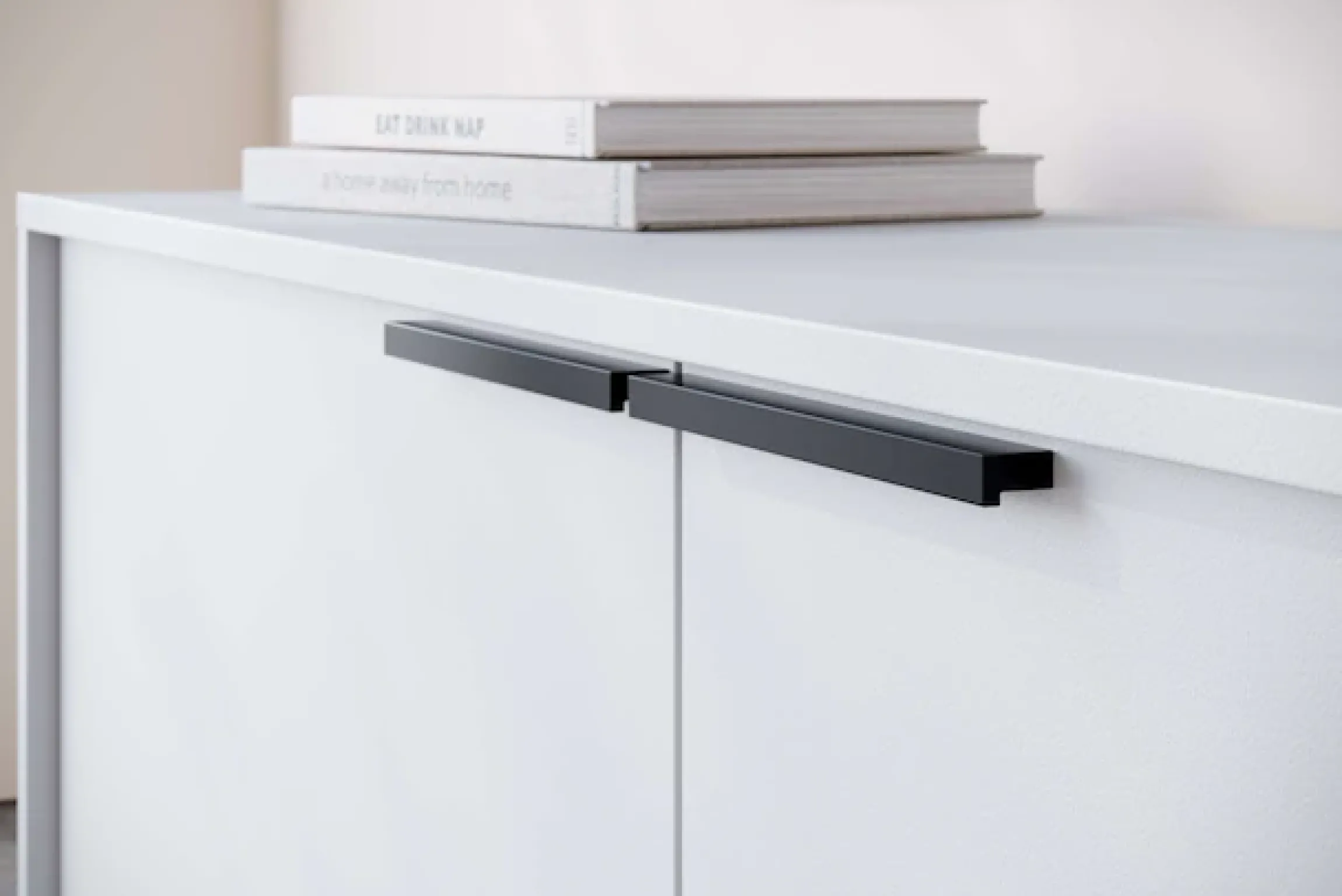 OTTO home Lowboard »Dinant« TV-Kommode mit 2 Klappen, Kabeldurchführung, Breite 150 cm, Höhe 50 cm