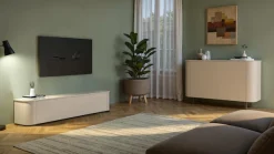 OTTO home Lowboard »Lido, 181 cm breit, 1 Klappe, TV-Schrank, TV-Kommode, Medienboard« Formgebogenes MDF, Stirnseiten Rundung, Push-to-open, hängend/stehend