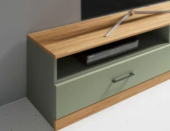OTTO home Lowboard »Ribe,140cm breit,38cm hoch mit 2 Klappen,Oberplatte aus Massivholz« Eiche massiv,Melamin in Salbeigrün,schwarze Metall Griffe