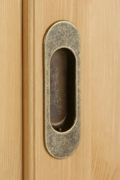 OTTO home Schiebetürenschrank »Konrad, Landhausstil, rustikal, mit Schubladen + Spiegel, Kassetten« massive Kiefer, FSC®-zertifiziert, Messinggriffe