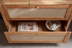 OTTO home Schubkastenkommode »Hällevik, Kommode, Aufbewahrung, mit 2 geräumige Schubladen, Scandi« 1 Stk. tlg. Schubladenfronten mit Wiener Geflecht, massive Eiche, Soft-Close