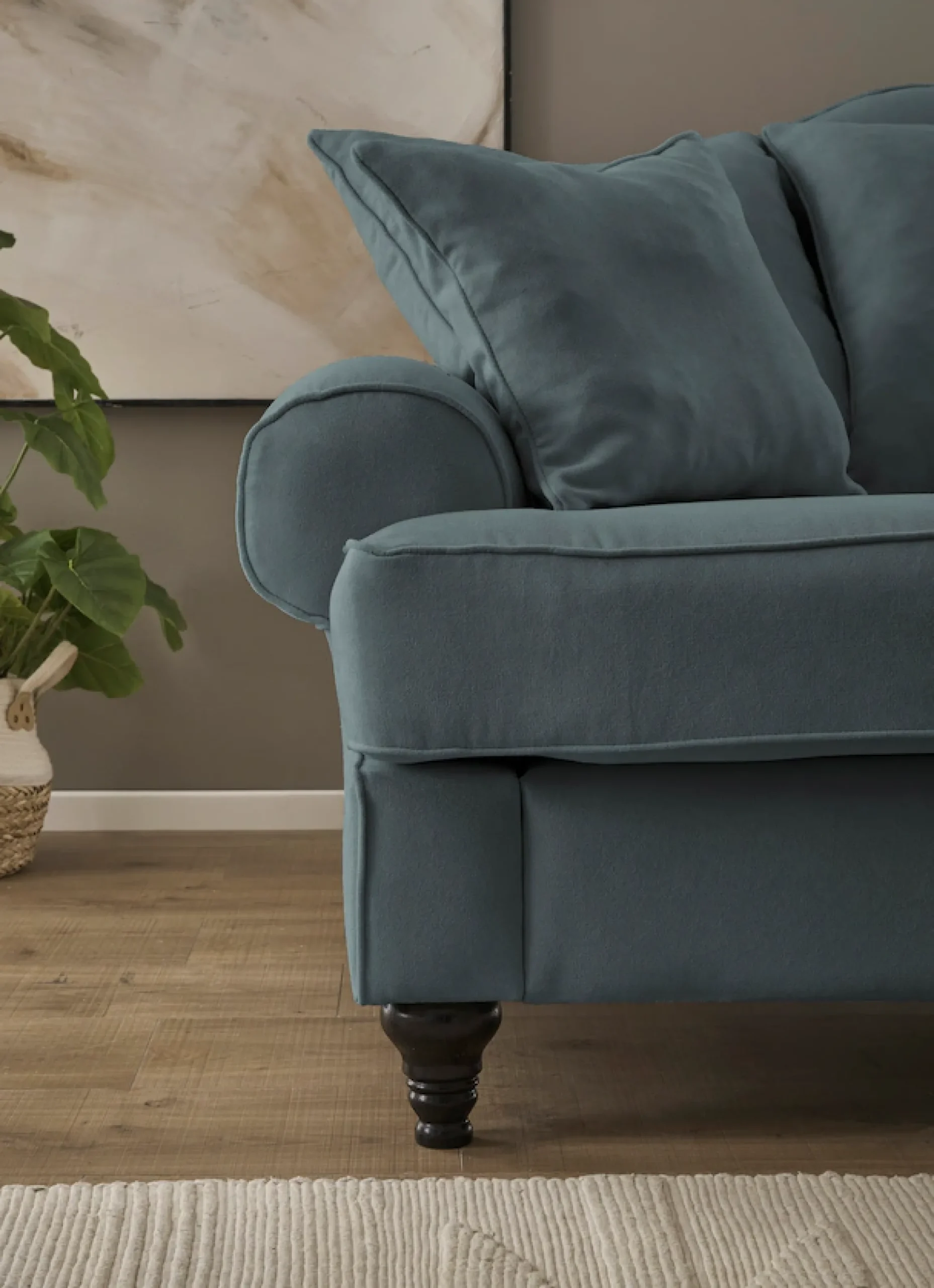 OTTO home 2-Sitzer »Westminster, Sofa im Landhausstil, Couch mit Zierkissen« Federkern-Polsterung, gedrechselter Fuß, hochwertiger Microfaserbezug