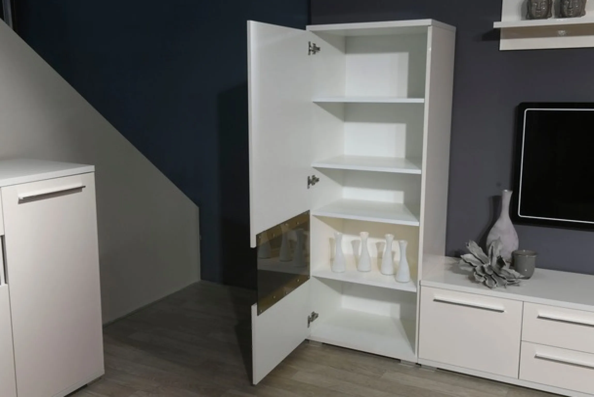 OTTO home Vitrine »Piano« (H/B/T): 161,4/60/40,2cm,UV lackiert, Soft-Close Funktion