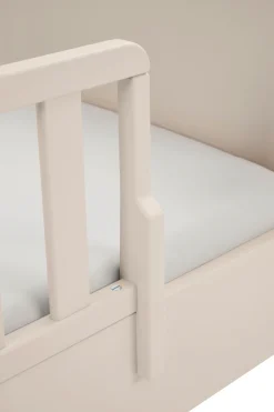 PAIDI Babybett »LITTLE SNU 70x140cm in Beige oder Weiß, umbaubares Bodenbett« Kinderbett mit Rausfallschutz aus Massivholz, langlebiges Gitterbett