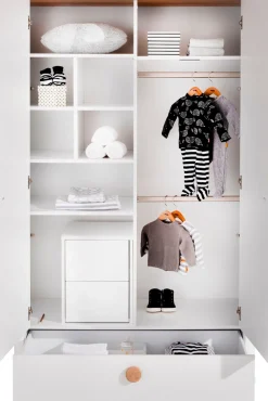PAIDI Kleiderschrank »LOTTE & FYNN Steiff by PAIDI, 2 Türen und 1 Schublade mit Soft-Close« inkl. Kleiderstangen und Einlegeböden, Schrank in Weiß mit Massivholz