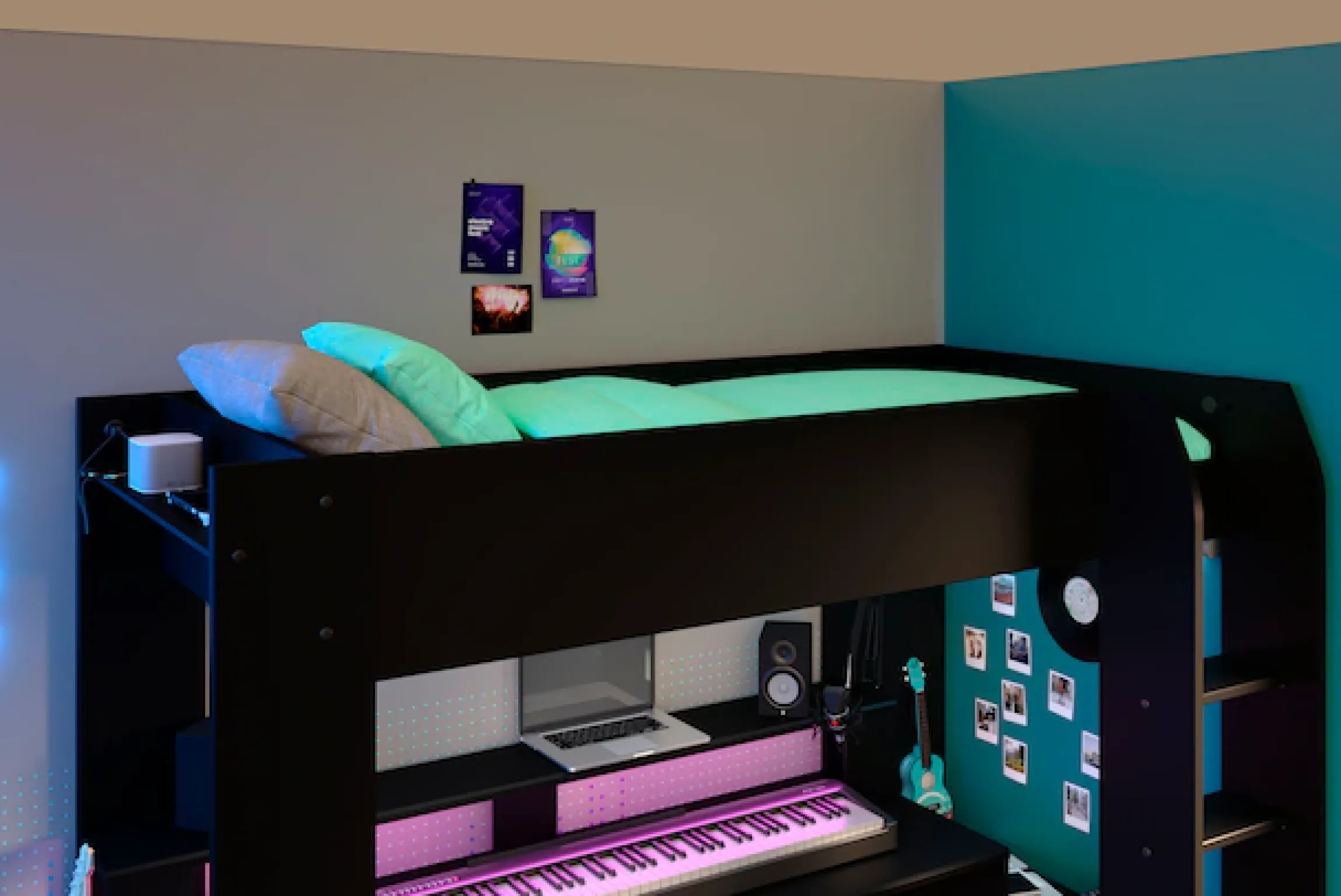Parisot Hochbett »Gaming-Bett, mit Schreibtisch, USB Anschluss, LED, viel Stauraum« ideal für kleine Räume, TOPSELLER!