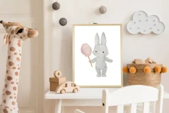queence Bild mit Rahmen »Hase mit Zuckerwatte« Fantasy | Haustiere | Süßigkeiten | Tiere 1 Stk. tlg. HD Premium Posterdruck mit Echtholzrahmen