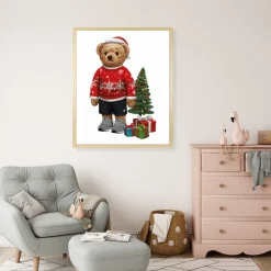 queence Bild mit Rahmen »Teddy Bär mit Weihnachtsmütze und Geschenken« Bär | Bären | Fashion | Figuren | Mode | Modebilder HD Premium Poster-Druck inkl. Echtholzrahmen in beige