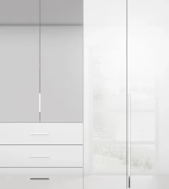 rauch Drehtürenschrank »Kleiderschrank Schrank Garderobe Wäscheschrank MONTCLAR« in den Breiten 204/254/304 cm, inkl. SOFT-CLOSE-FUNKTION,Passepartout optional mit Beleuchtung, inkl. Zubehör MADE IN GERMANY