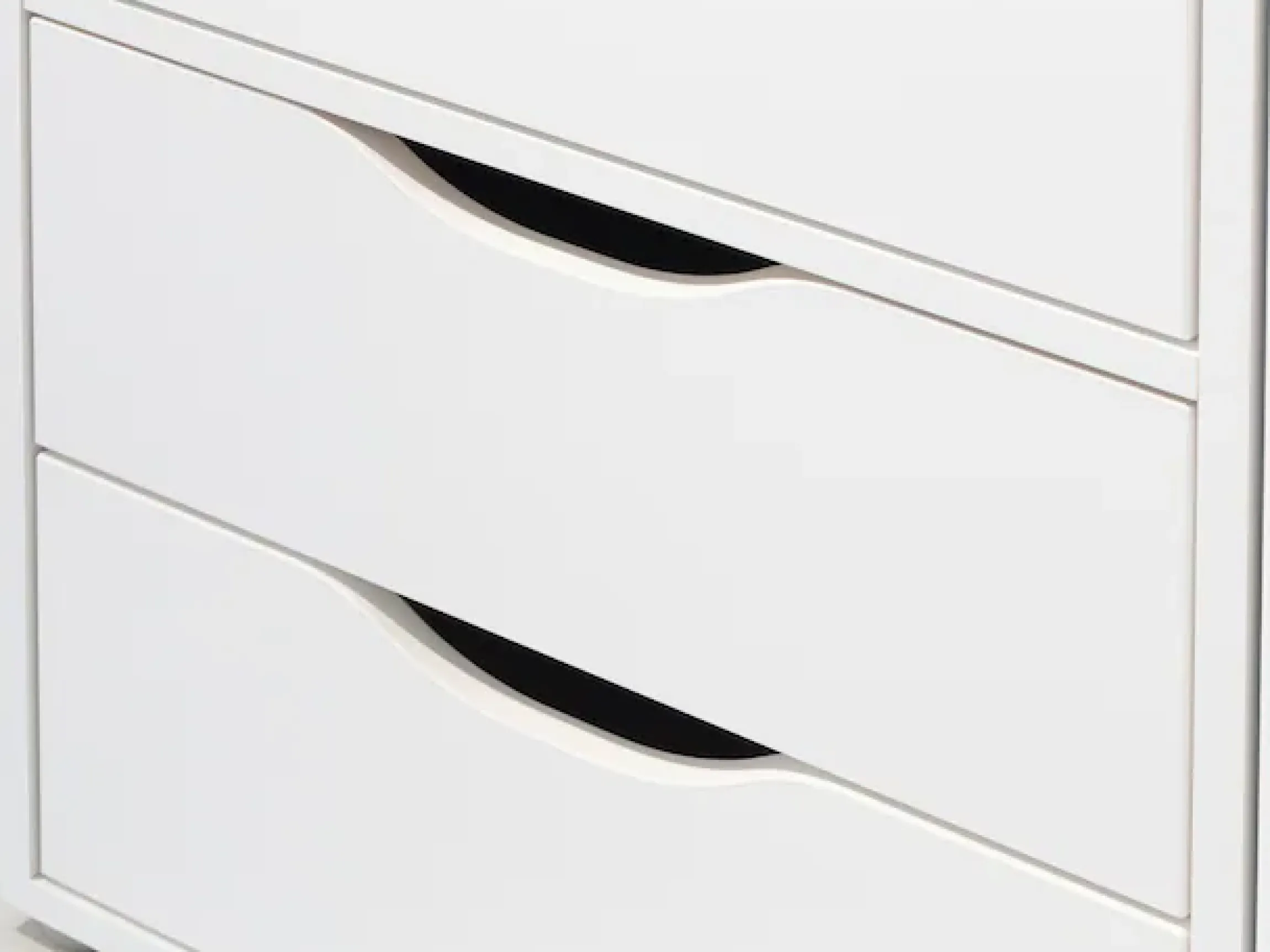 rauch Drehtürenschrank »Kleiderschrank Schrank Garderobe Wäscheschrank NARAI mit Schubladen« in 3 verschiedenen Ausstattungen BASIC/CLASSIC/PREMIUM,Griffausfräsungen für eine grifflose Optik TOPSELLER MADE IN GERMANY