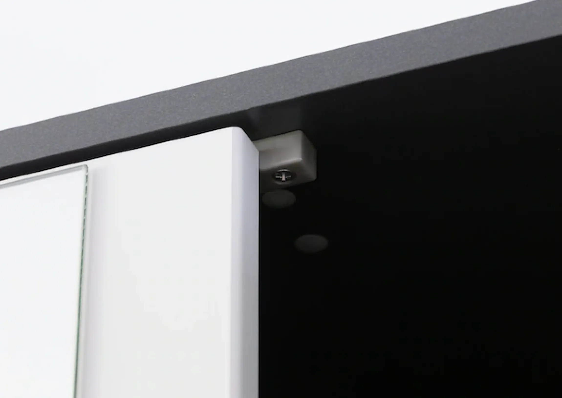 rauch Drehtürenschrank »Kleiderschrank Schrank Garderobe Wäscheschrank NARAI mit Schubladen« in 3 verschiedenen Ausstattungen BASIC/CLASSIC/PREMIUM,Griffausfräsungen für eine grifflose Optik TOPSELLER MADE IN GERMANY