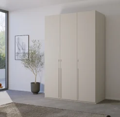 rauch Drehtürenschrank »Kleiderschrank Schrank Garderobe Wäscheschrank SKAT PURE« Breiten 151/201/251/301, Höhen 223/235 cm, inkl. SOFT-CLOSE-FUNKTION,elegante Griffstangen und praktischer Innenausstattung MADE IN GERMANY