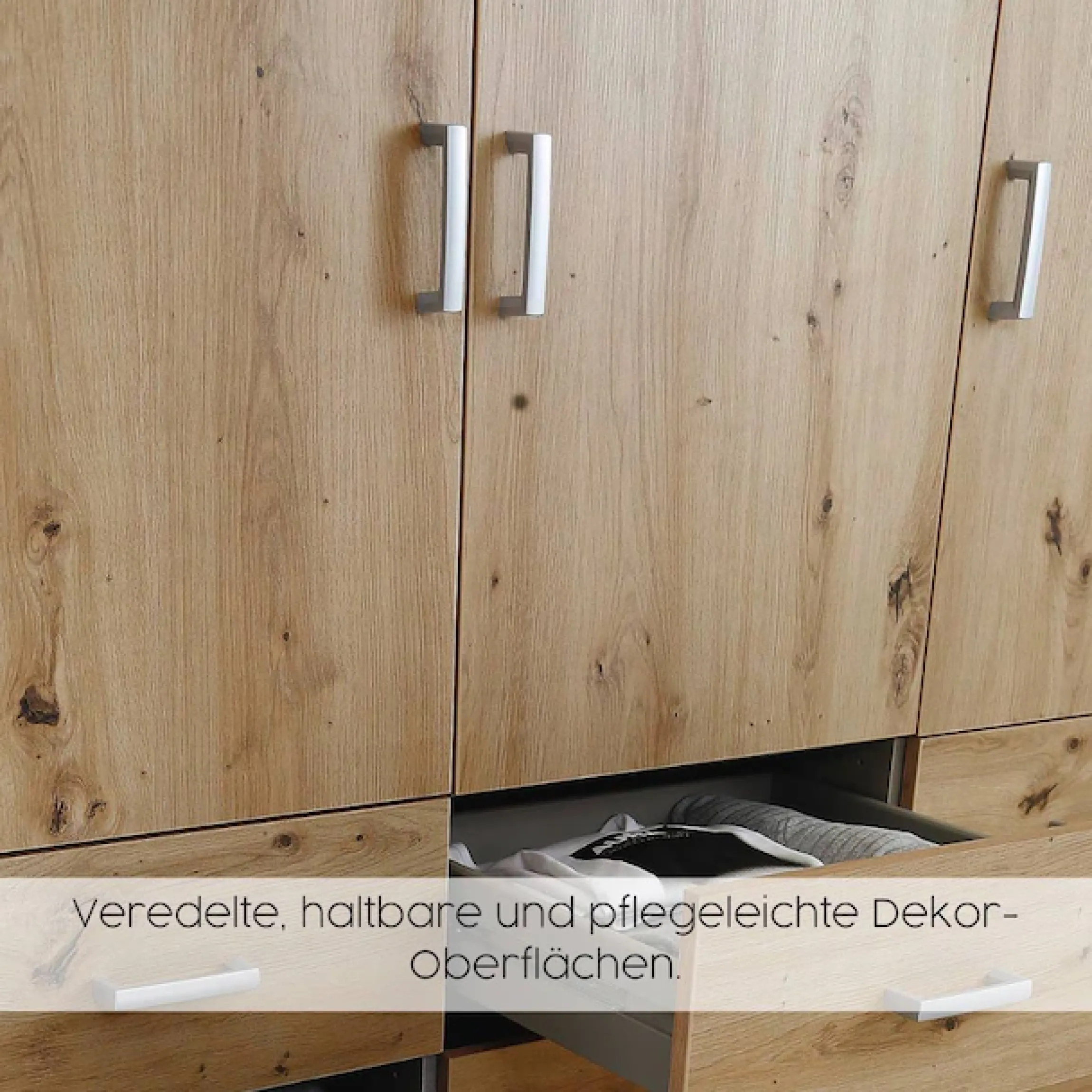 rauch Drehtürenschrank »Kleiderschrank Schrank Garderobe Wäscheschrank NABILA viel Stauraum« in 3 verschiedenen Ausstattungen BASIC/CLASSIC/PREMIUM,in 2 Breiten mit Push-to-Open Funktion TOPSELLER MADE IN GERMANY